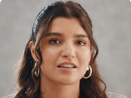 Img Monica (1).png